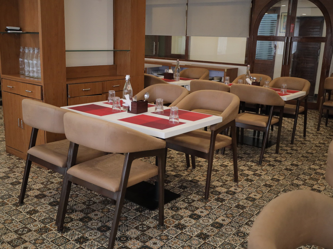 Sapphire Hotel主图