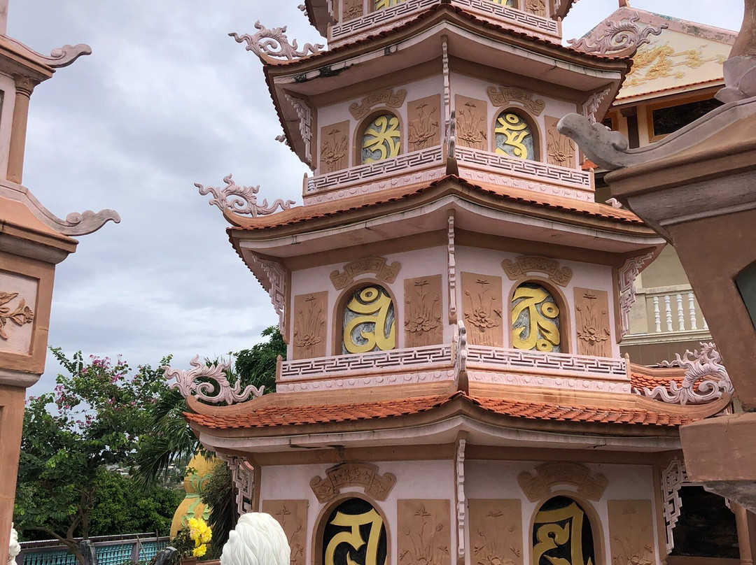 Buu Son Temple景点图片