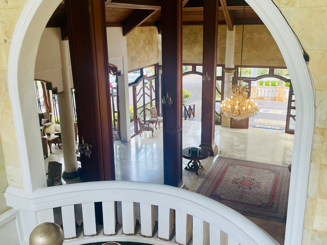 婆罗浮屠沙拉瓦提酒店主图