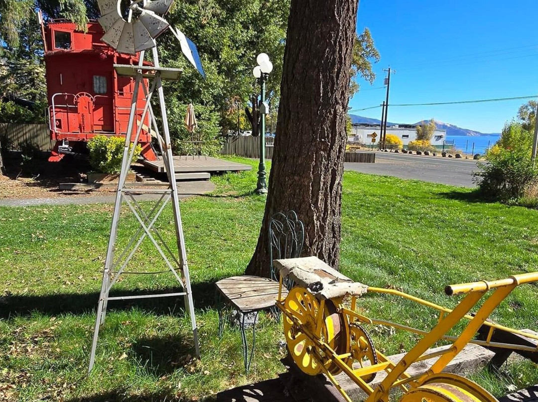 Featherbed Railroad Bed & Breakfast Resort主图