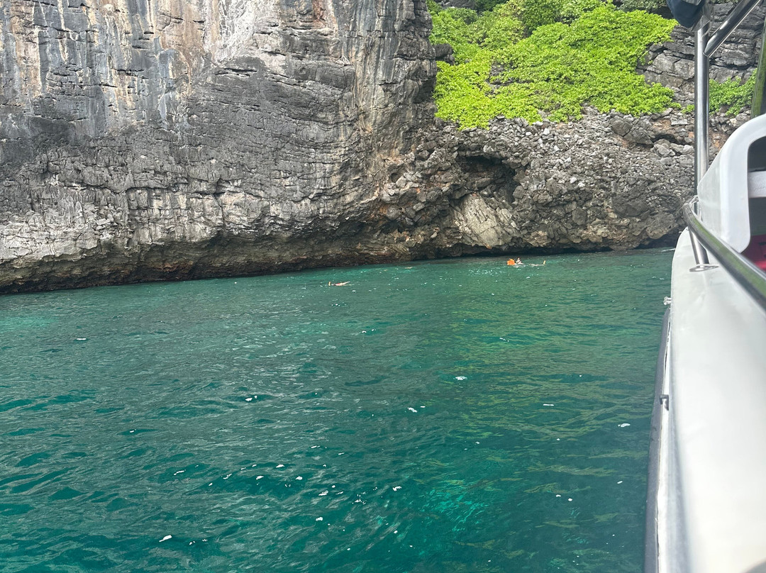 Phoenix Divers Koh Lanta景点图片