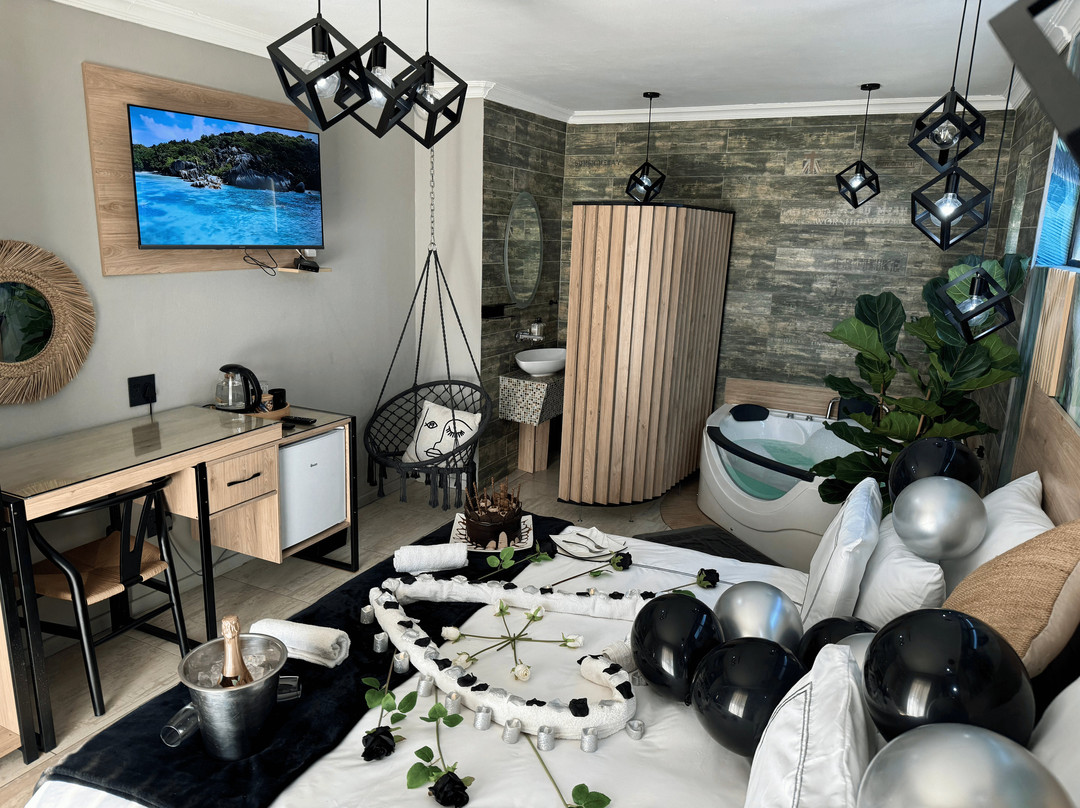 Lakefield酒店住宿-Africa Paradise Or Tambo Boutique Hotel