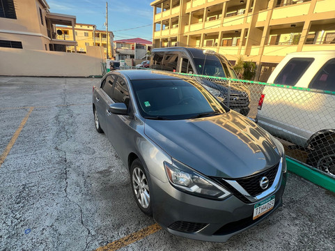 Pyramids Tourism Industries-圣 托马斯必去景点