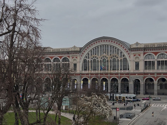 罗马和凯沃尔岩酒店主图