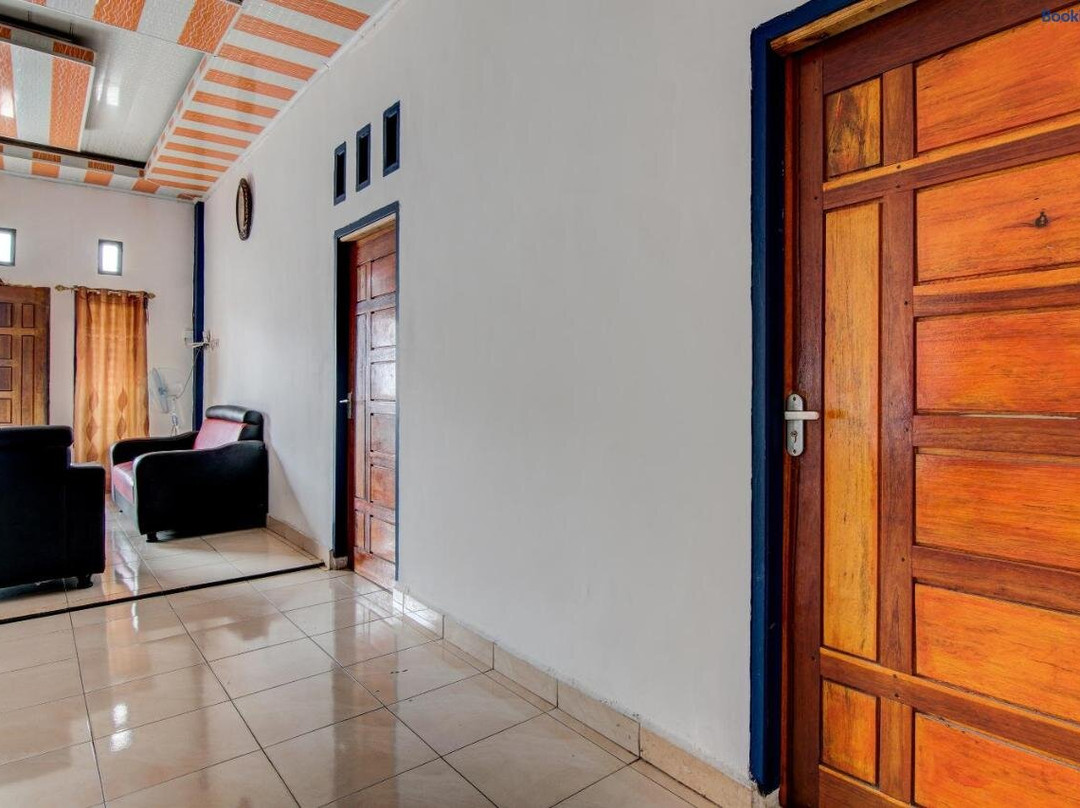 OYO 92455 Hadhilfa Homestay Syariah