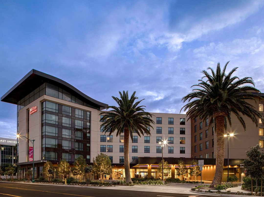Home2 Suites by Hilton Anaheim Resort