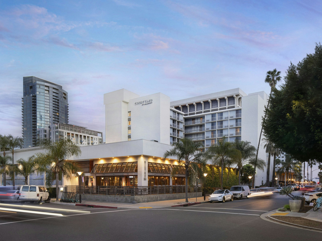 长滩市中心万怡酒店