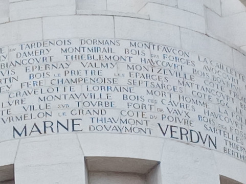 死难者纪念碑-尼斯必去景点