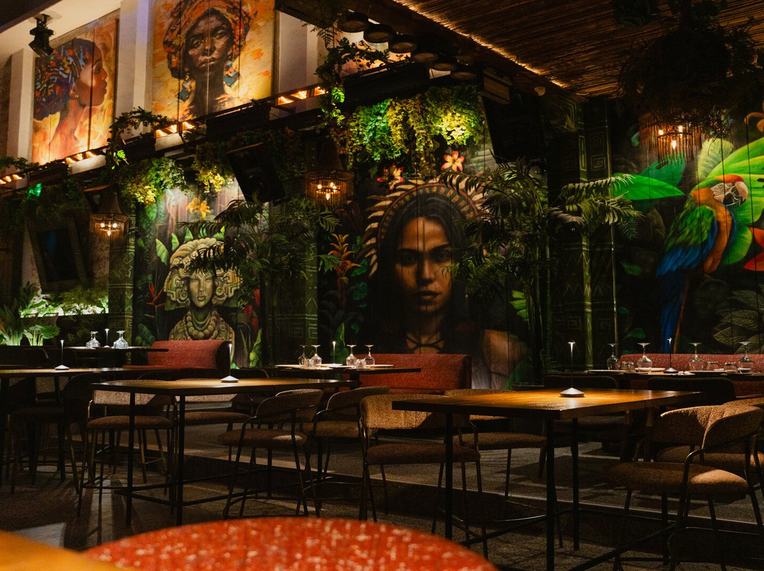 Queens Room Club Restaurant