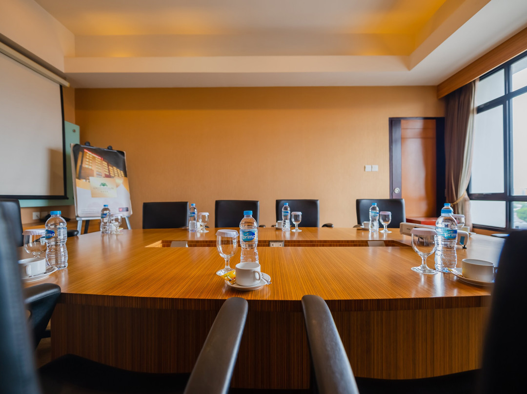 巴顺丹公约大酒店主图