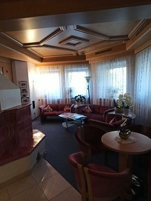 伽尼岗特酒店主图
