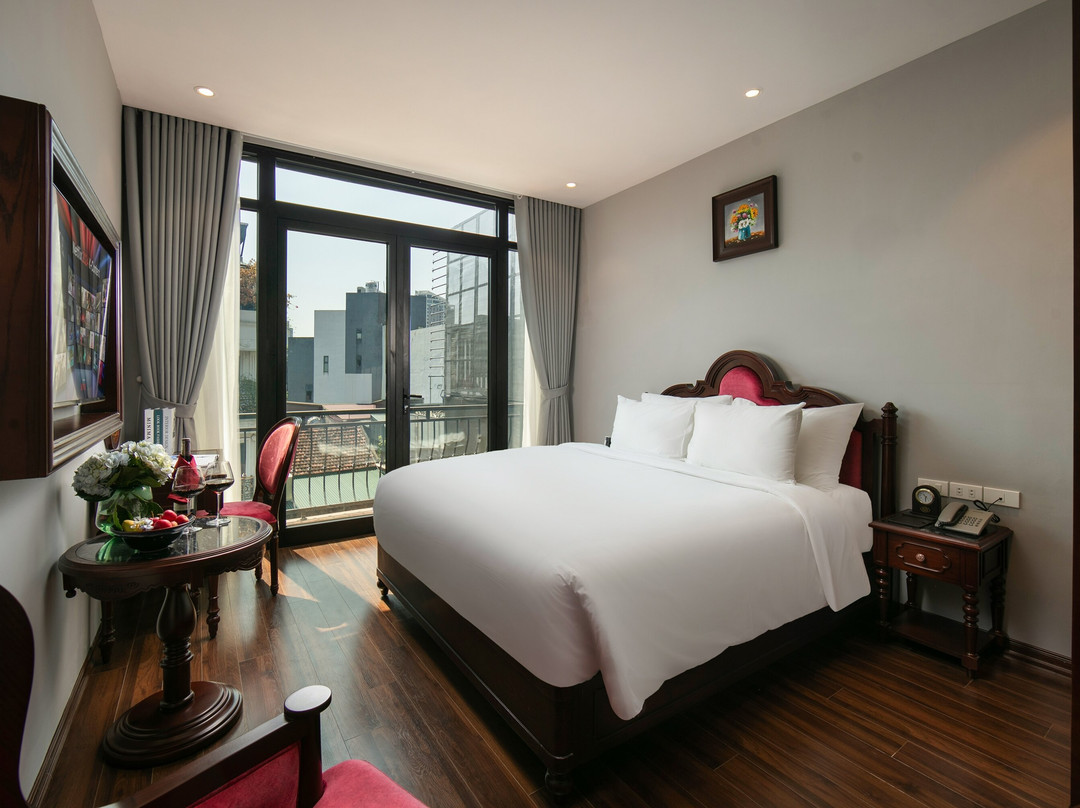 Serene Central Hotel