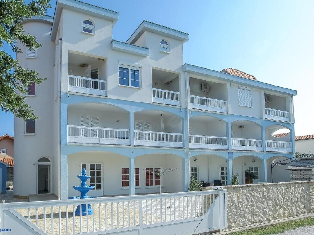 SENITA Apartments