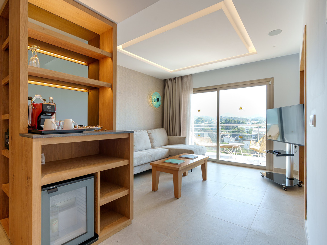 贝拉马尔海滩水疗酒店主图