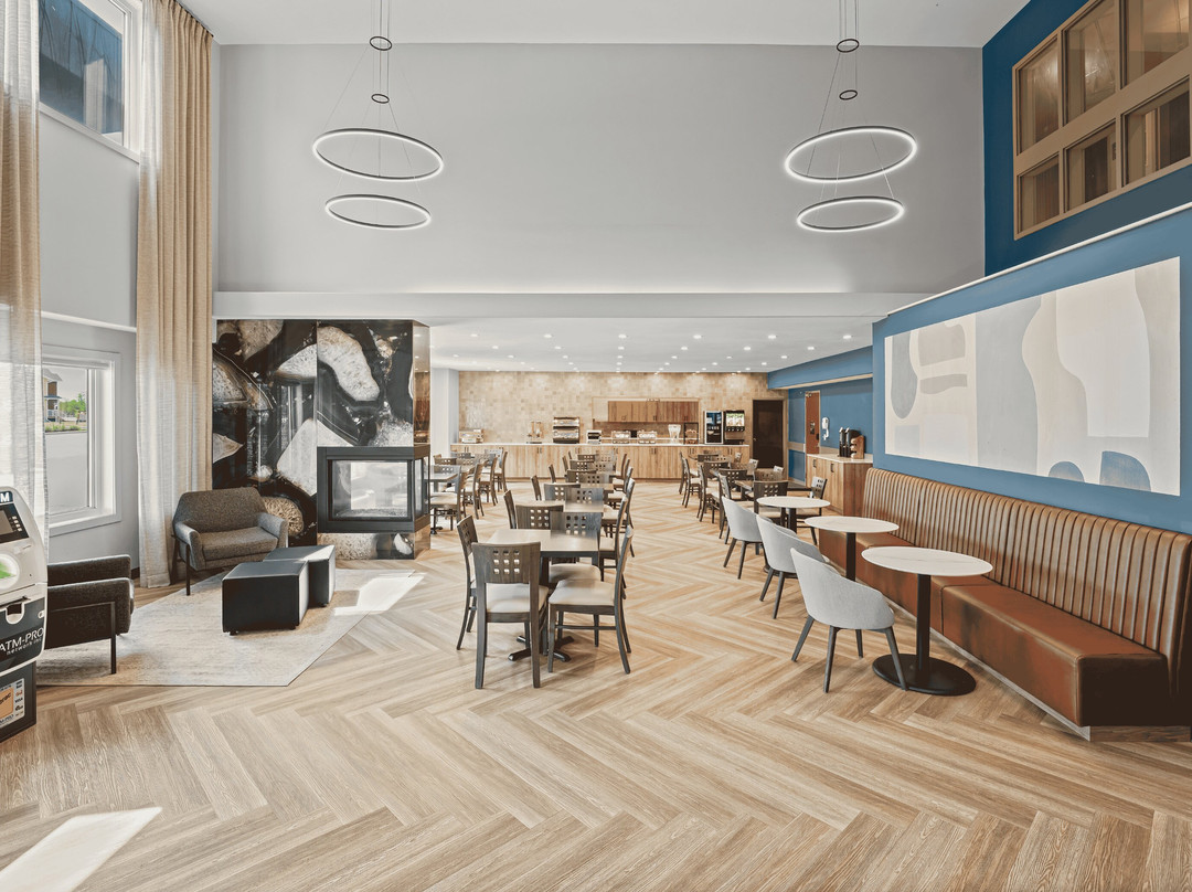 Home Inn & Suites - Regina Airport West主图