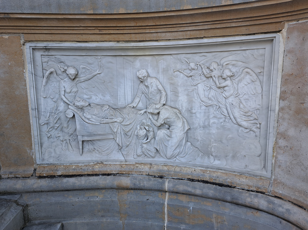 Monument Aux Morts-依云必去景点