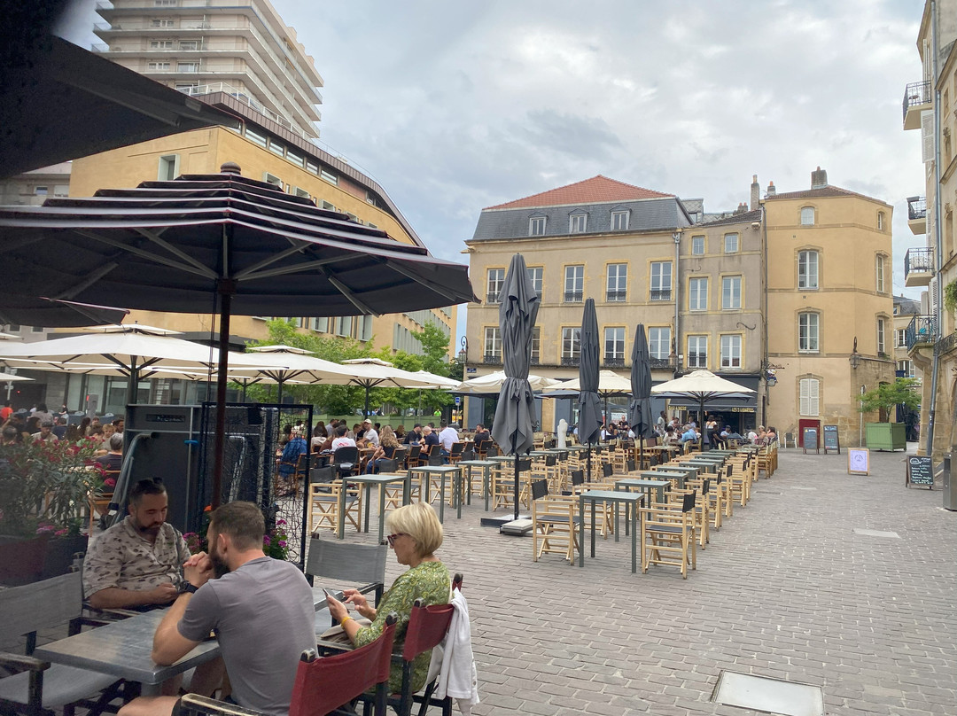 Place Saint-Louis-梅斯必去景点