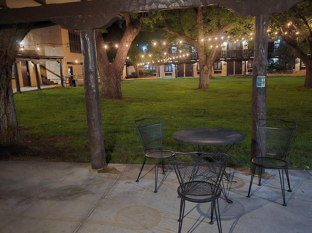 Sagebrush Inn & Suites主图