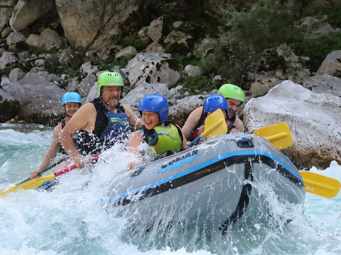 Froccs Rafting Club-博韦茨必去景点