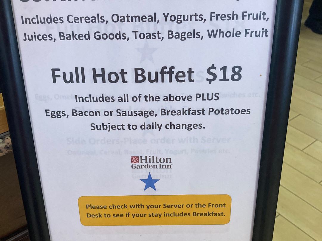 诺沃克希尔顿花园酒店主图