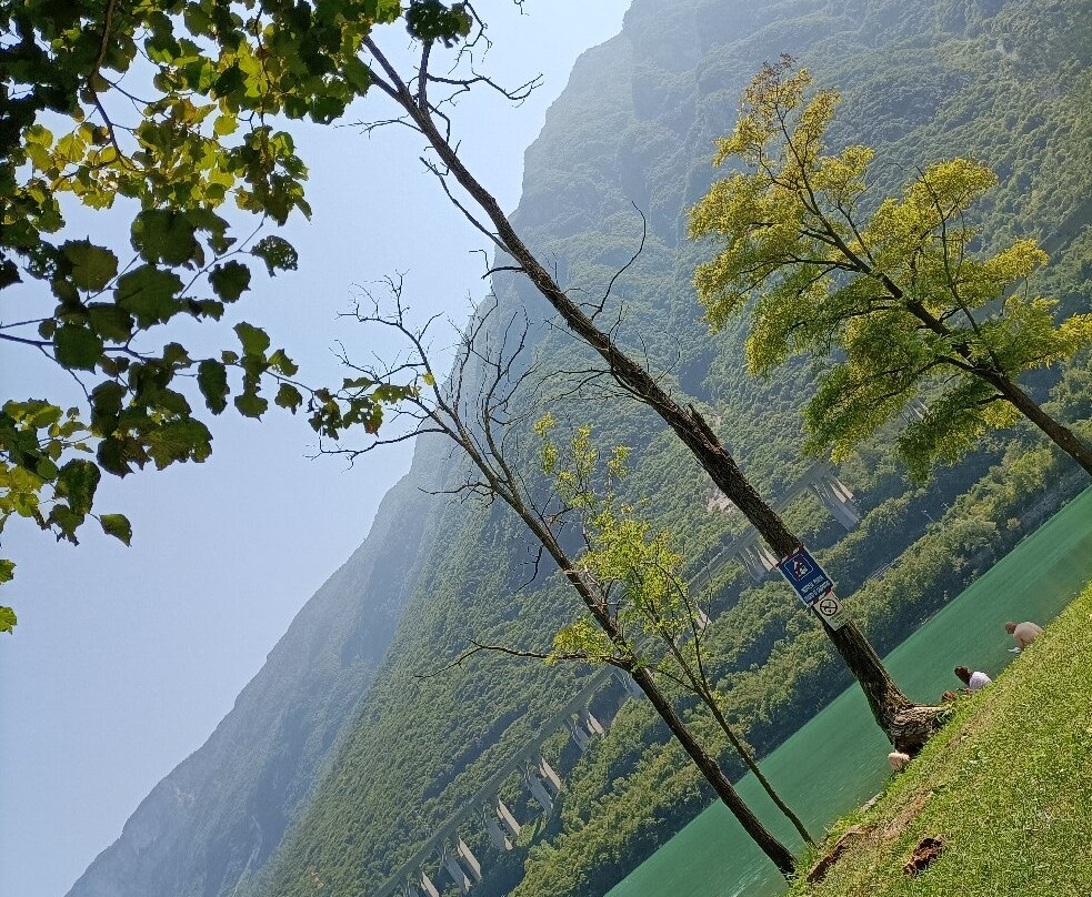 Lago Morto-维托里奥威尼托必去景点