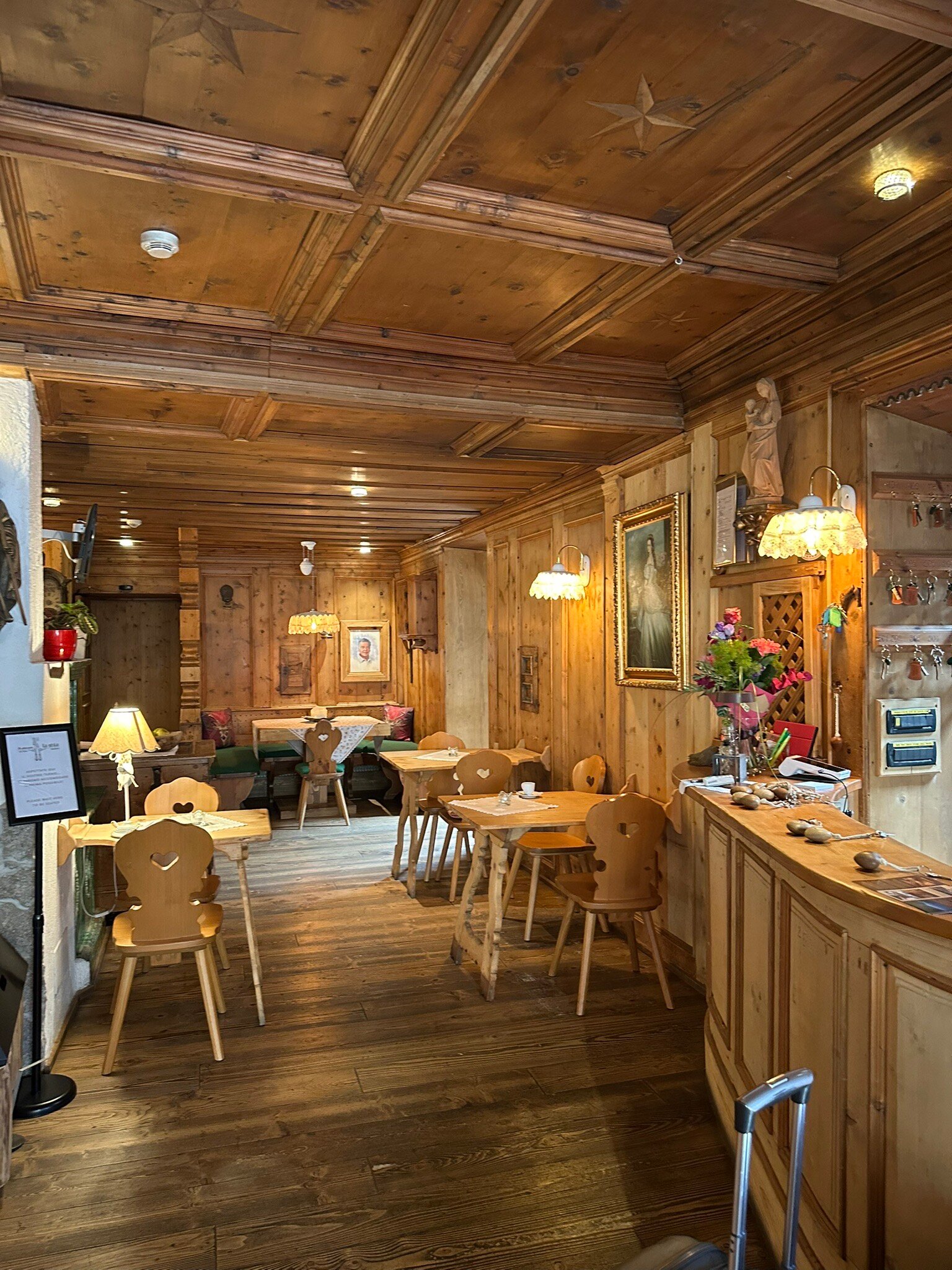 拉斯图亚酒店-官方