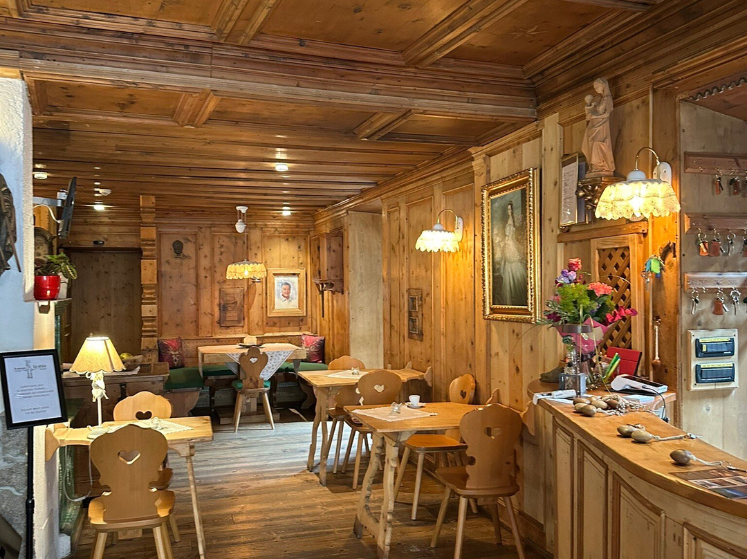 拉斯图亚酒店主图