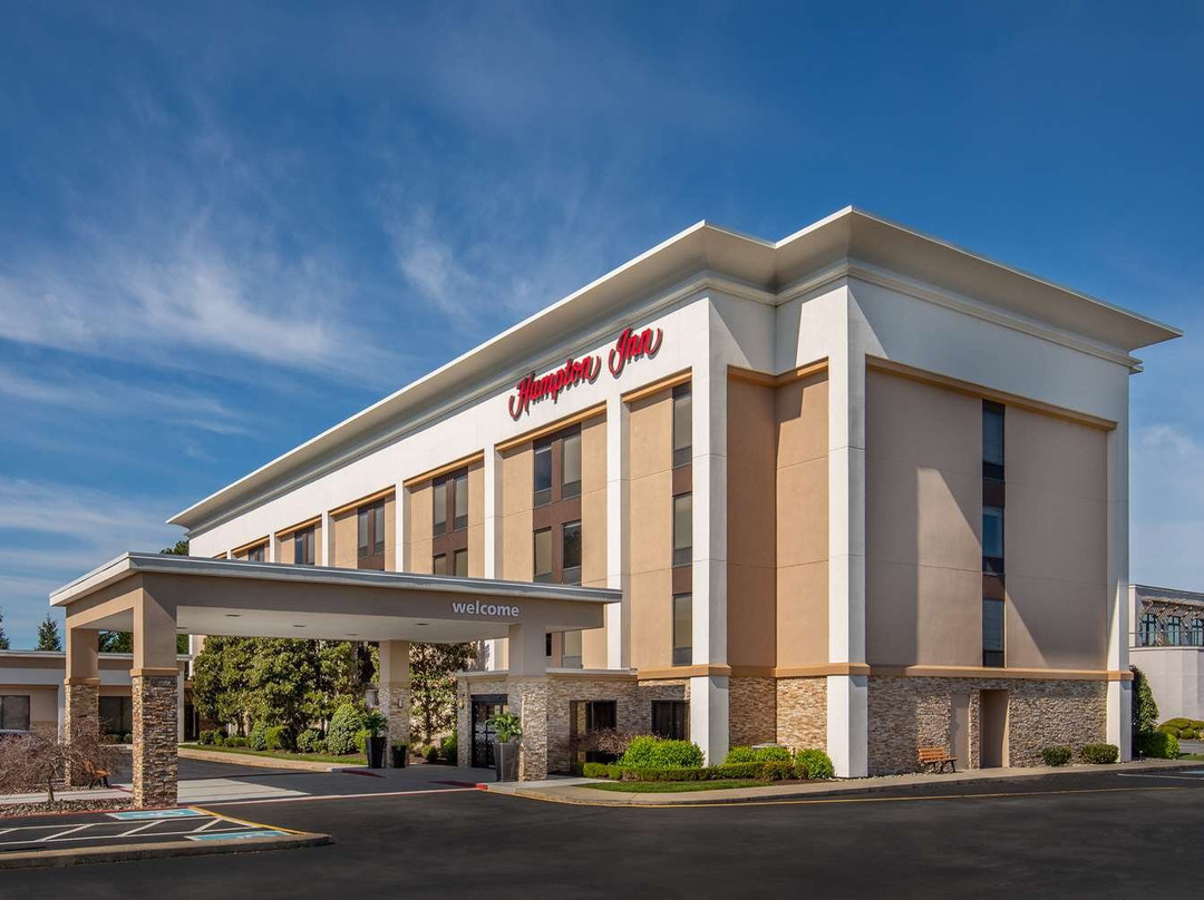 里霍博斯比奇酒店住宿-里霍博斯海滩希尔顿恒庭酒店