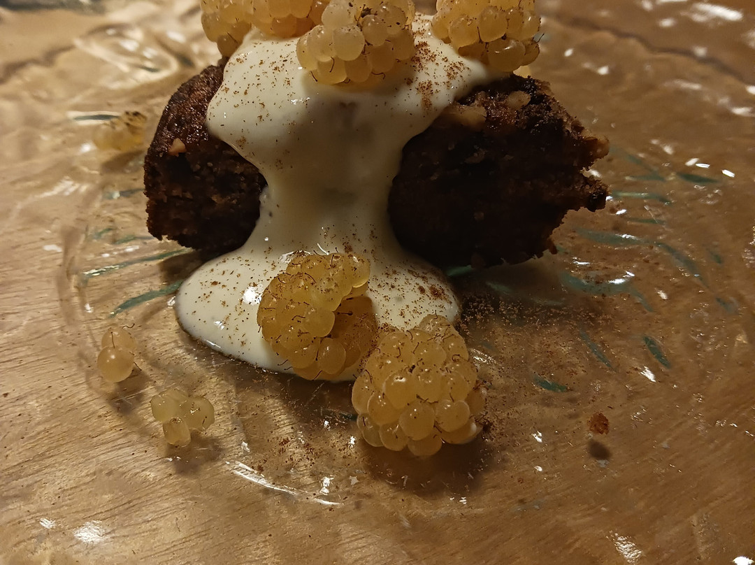 Under The Lime Tree主图