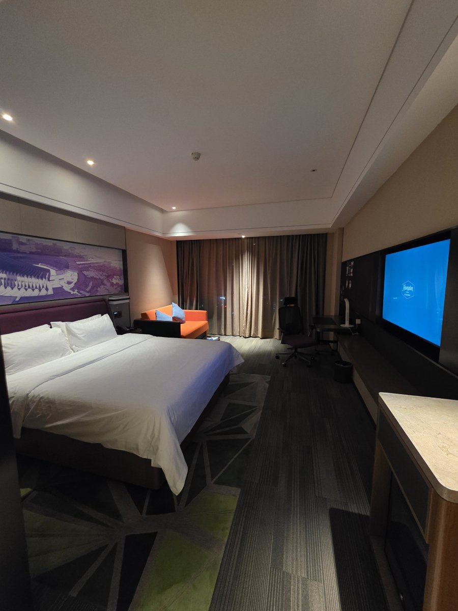 济南高新希尔顿欢朋酒店-客卧