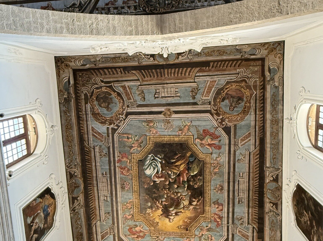 Chiesa Madre di S. Maria Assunta-波利尼亚诺阿马雷必去景点