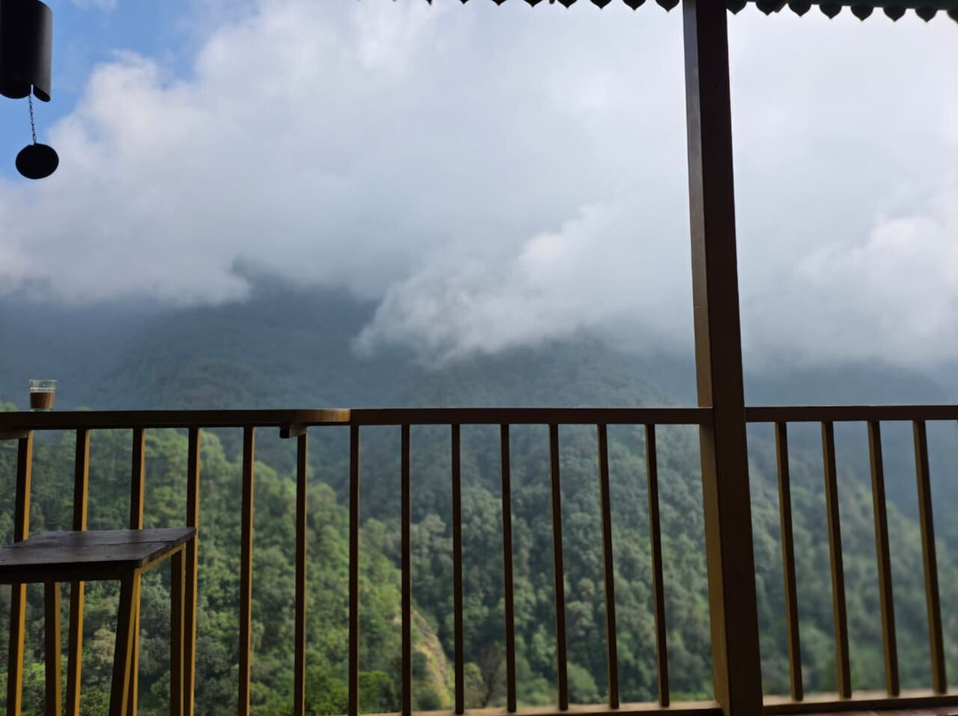 The Oaknut Cottage Birding Lodge