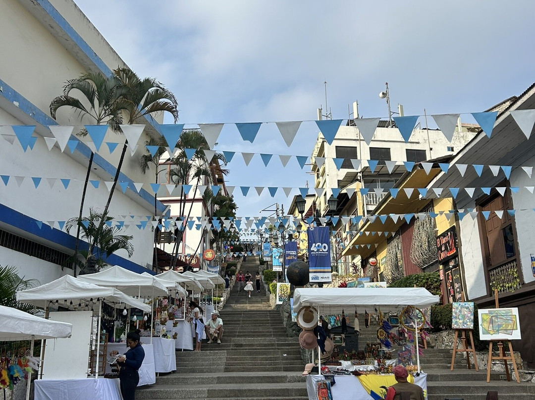 拉斯佩尼亚斯-瓜亚基尔必去景点