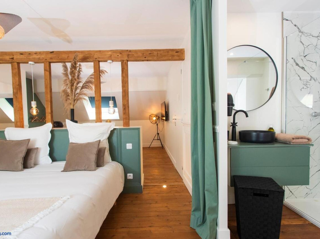 Laroziere Chambres D'hotes