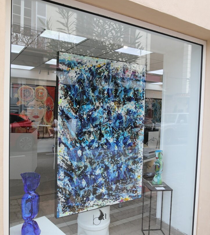 Bel'Arti Galerie d'art-卡尔维必去景点