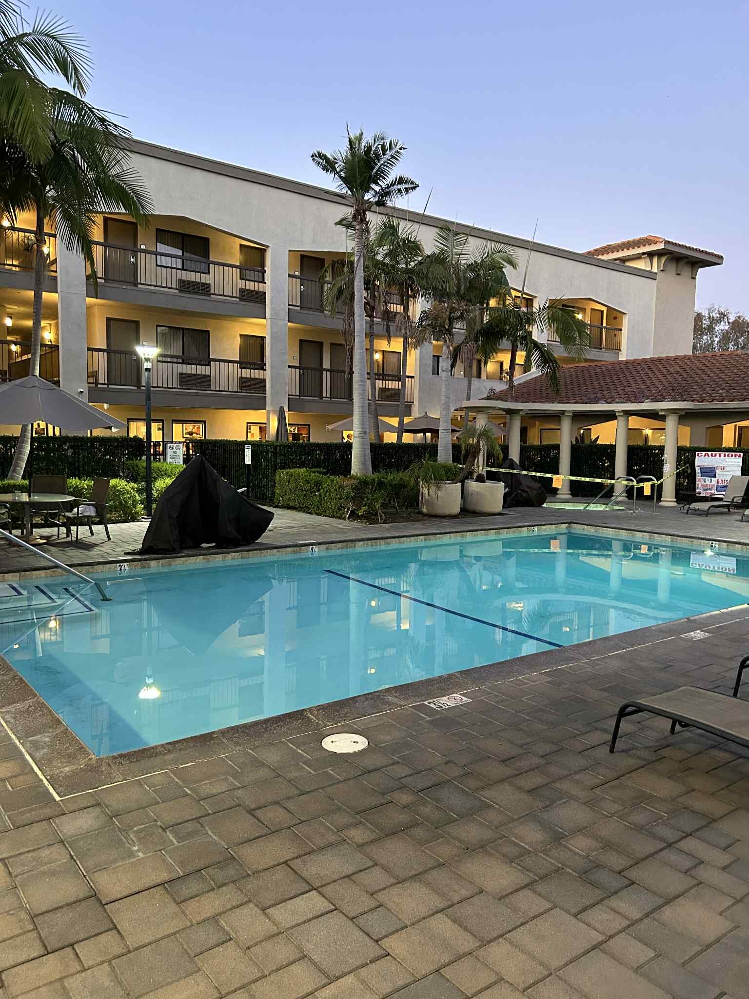 贝斯特韦斯特橙县机场北酒店-泳池