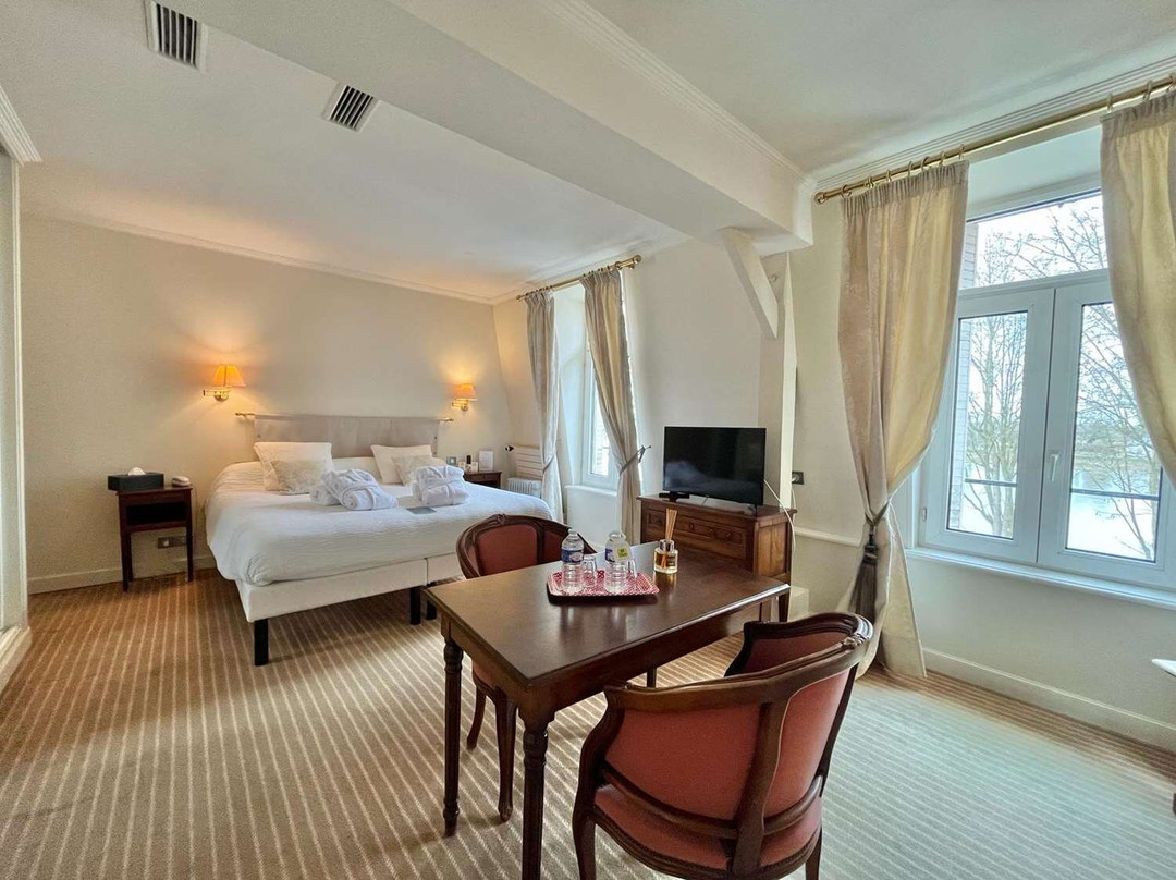 Coullons酒店住宿-Logis Hôtel le Rivage