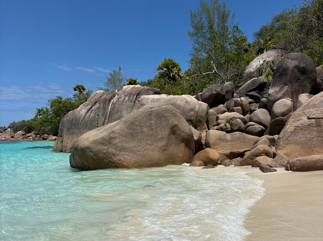 Petite Anse Lazio-Baie Ste Anne必去景点