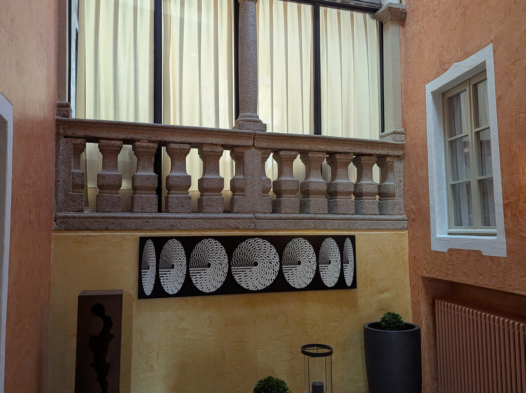 皮罗尼酒店主图