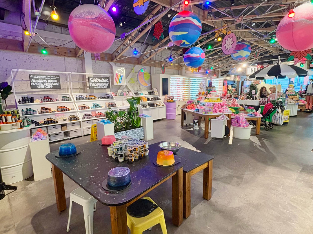 Poetry Pharmacy-Bishops Castle必去景点