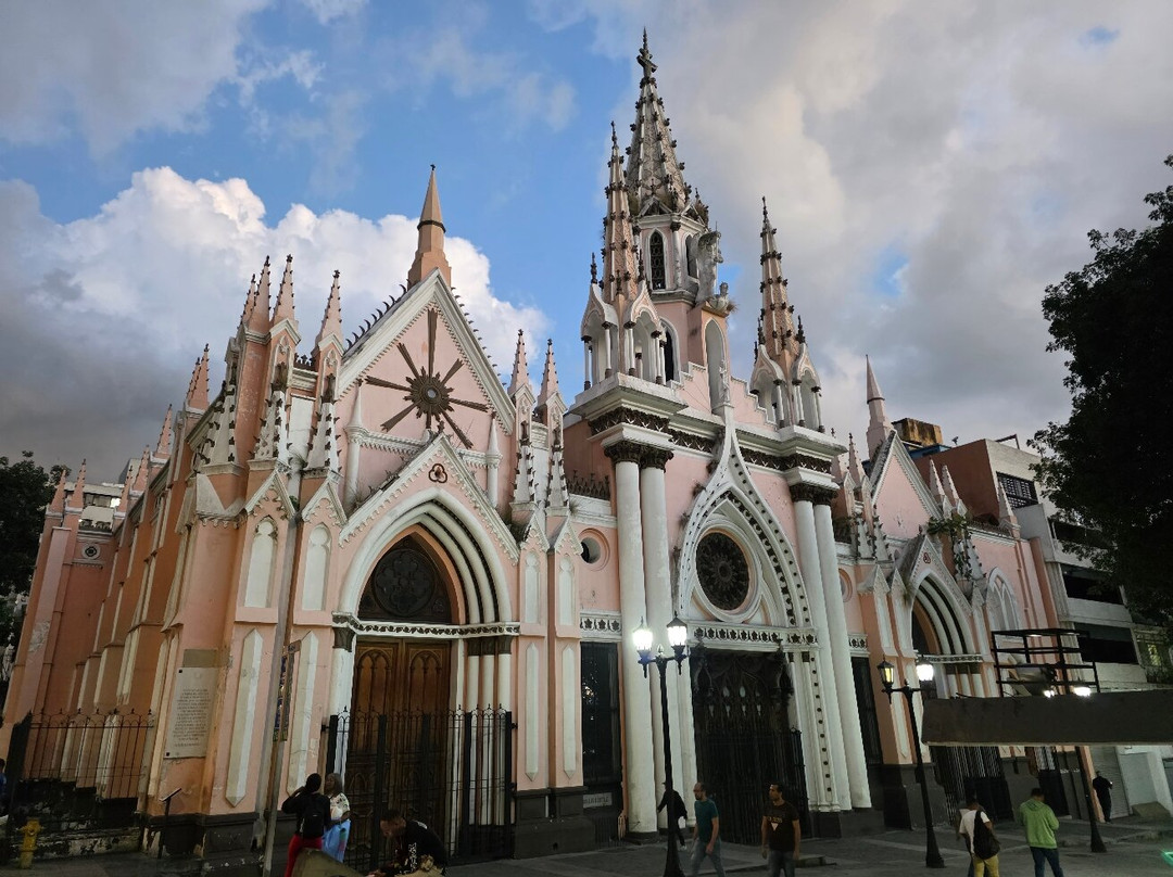 Basilica Menor Santa Capilla-加拉加斯必去景点