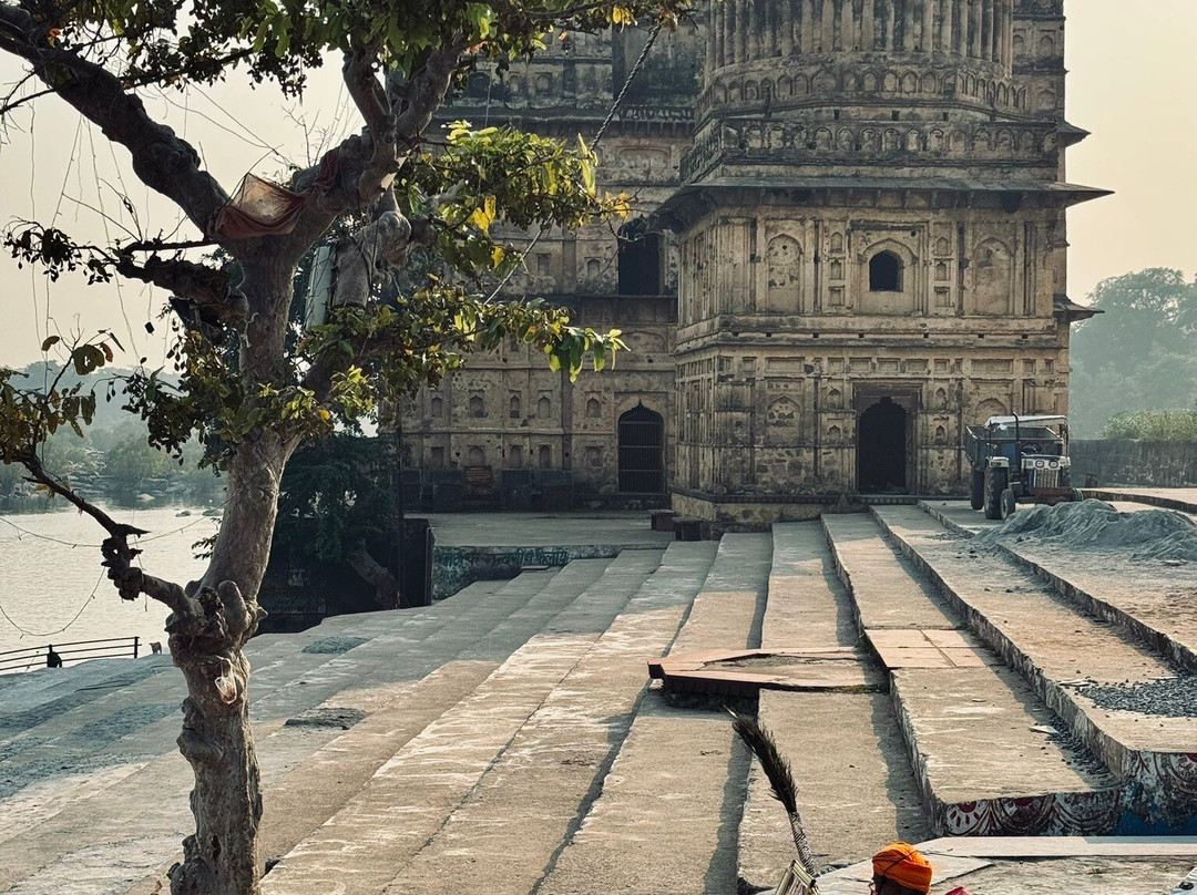Chhatris Cenotaphs-欧恰必去景点