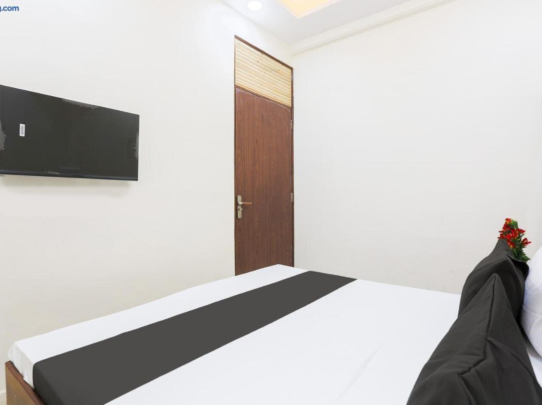 Oyo Hotel Relax Max