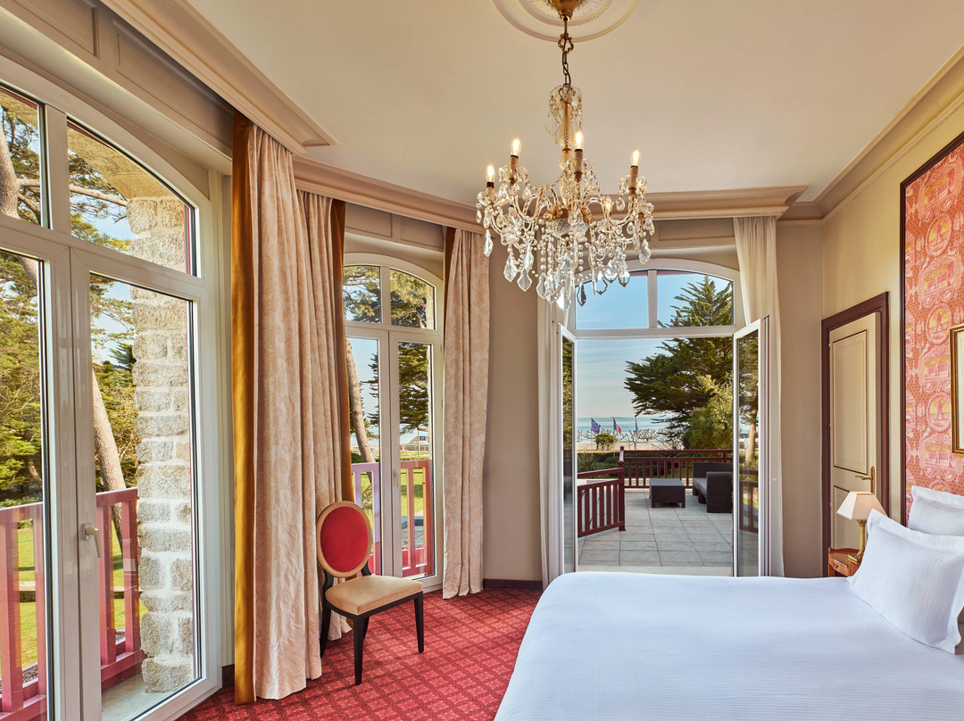 卡斯特勒玛丽路易斯酒店主图