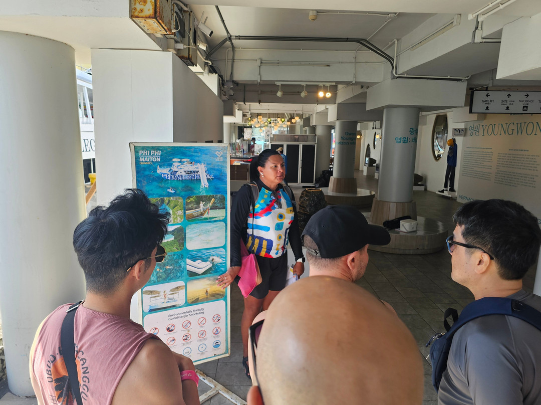 Love Andaman-Talat Nuea必去景点