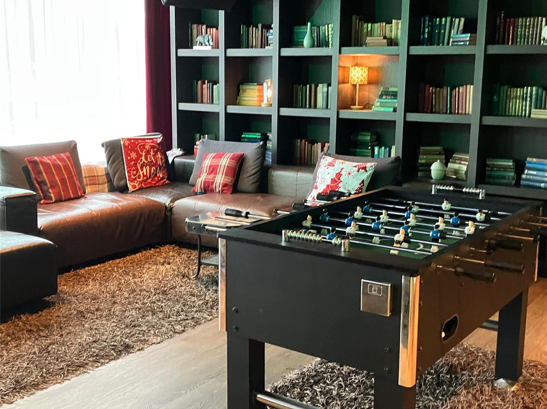 华美达沃灵顿酒店主图