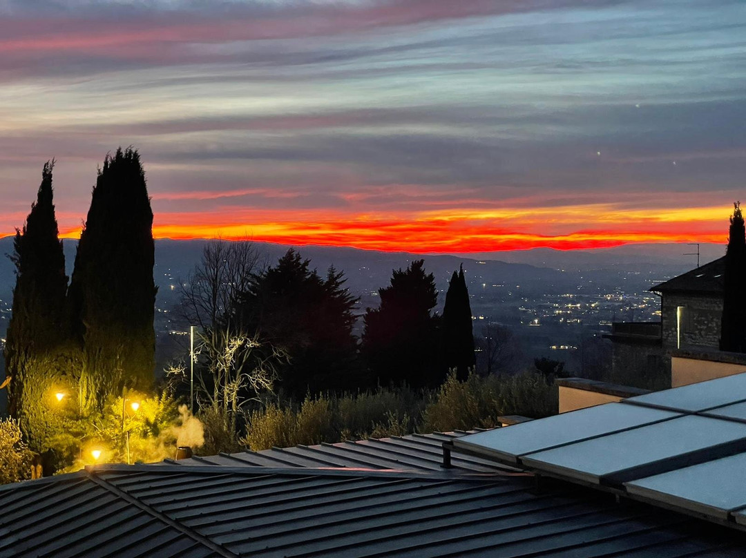 乐泰拉萨酒店主图