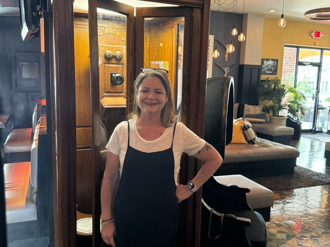 Hollander Hotel主图