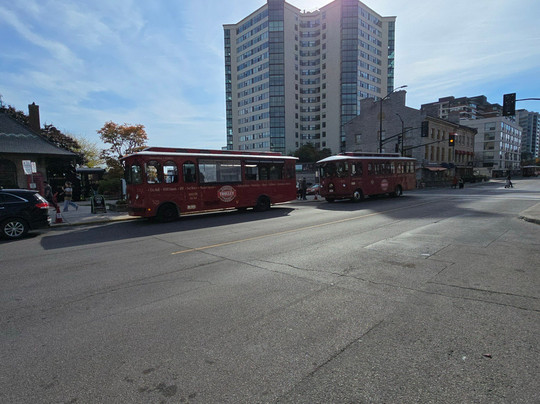 Kingston Trolley Tours-金斯顿必去景点