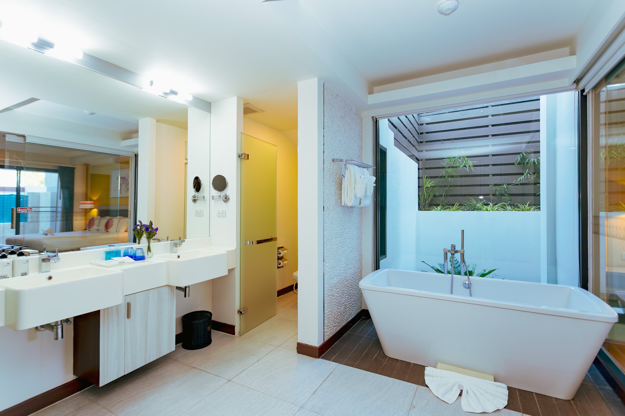 春地海滩度假村-官方